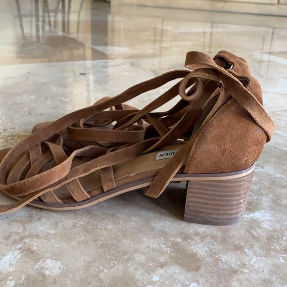 Steve Madden Revere Suede chunky heel Sandal - Picture 4 of 8